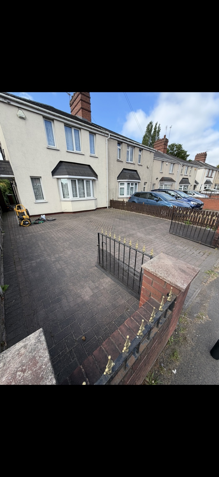 Driveway before professional pressure washing